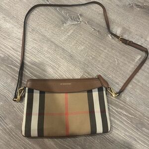 Burberry Horseferry Clutch